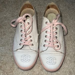 Chanel vintage shoe